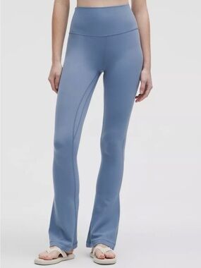 Lululemon Align Mini-Flare Pant – Size 8